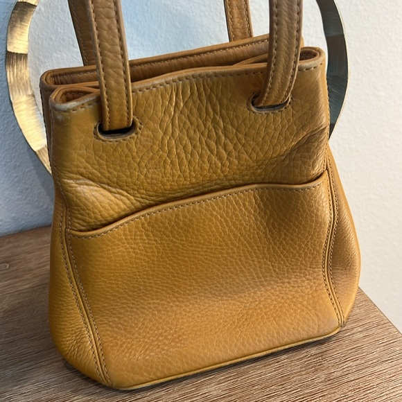 Vintage COACH Leather Shoulder Bag - Picture 2 of 15